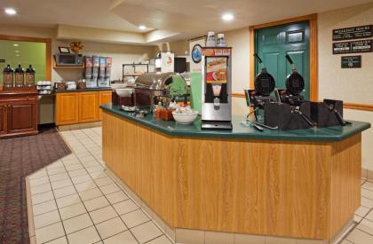 Country Inn & Suites by Radisson Cottage Grove MN - image 6