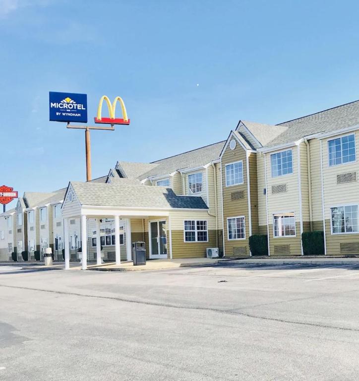 Microtel Inn & Suites Cottondale - main image