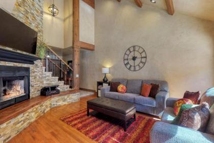 4 Bed 4 Bath Vacation home in Oaks at Wasatch - image 14