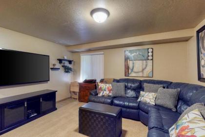 4 Bed 4 Bath Vacation home in Oaks at Wasatch - image 8