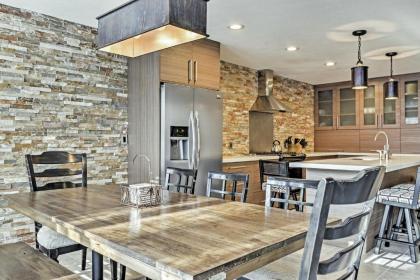 Wasatch RandR Townhome with Grill about 11 Mi to Alta! - image 1