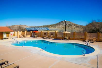 Verde Valley Studio Park Model Cabin 16 - image 3