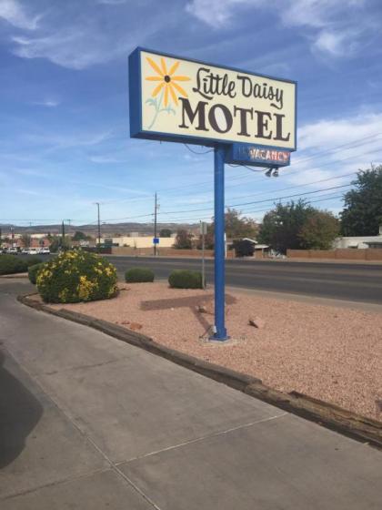 Little Daisy Motel - image 10