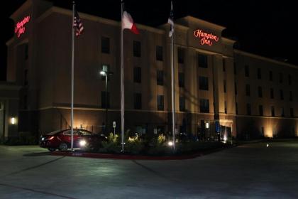 Hampton Inn Cotulla - image 15