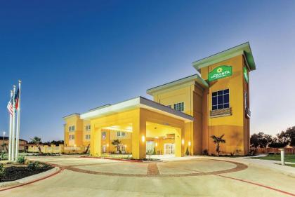 La Quinta by Wyndham Cotulla - image 11