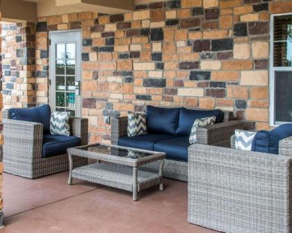 MainStay Suites Cotulla - image 12