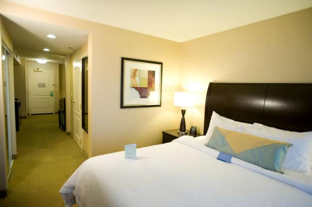 Hilton Garden Inn Omaha East/Council Bluffs - image 4