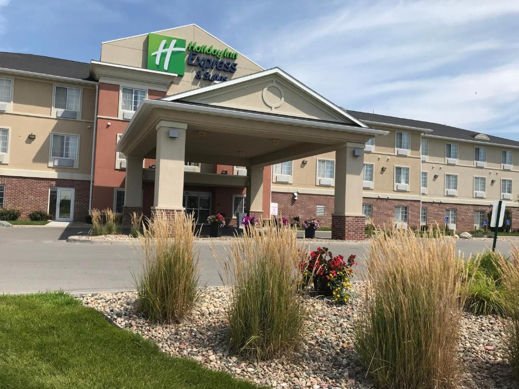 Holiday Inn Express Hotel & Suites Council Bluffs - Convention Center Area an IHG Hotel - main image