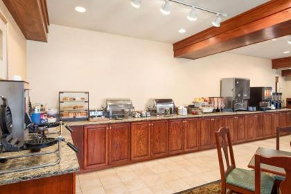 Country Inn & Suites by Radisson Council Bluffs IA - image 8