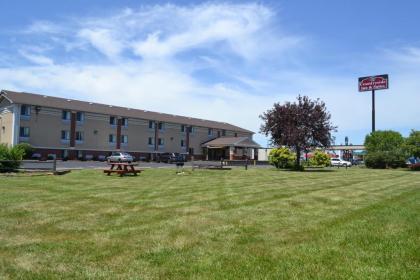 Countryside Inn & Suites CB I80/I29. - image 3