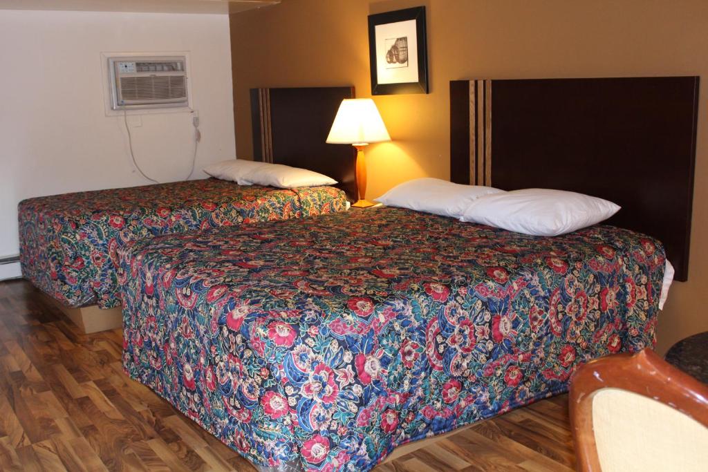 American Inn and Suites - image 2