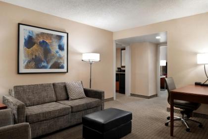 Embassy Suites Cincinnati - RiverCenter - image 19