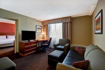 Holiday Inn Cincinnati-Riverfront an IHG Hotel - image 11