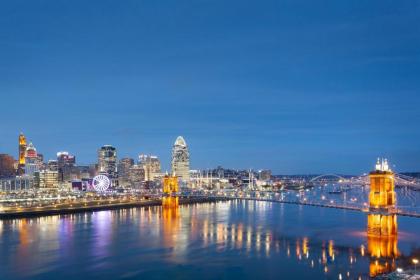 Marriott Cincinnati Downtown River Center - image 11