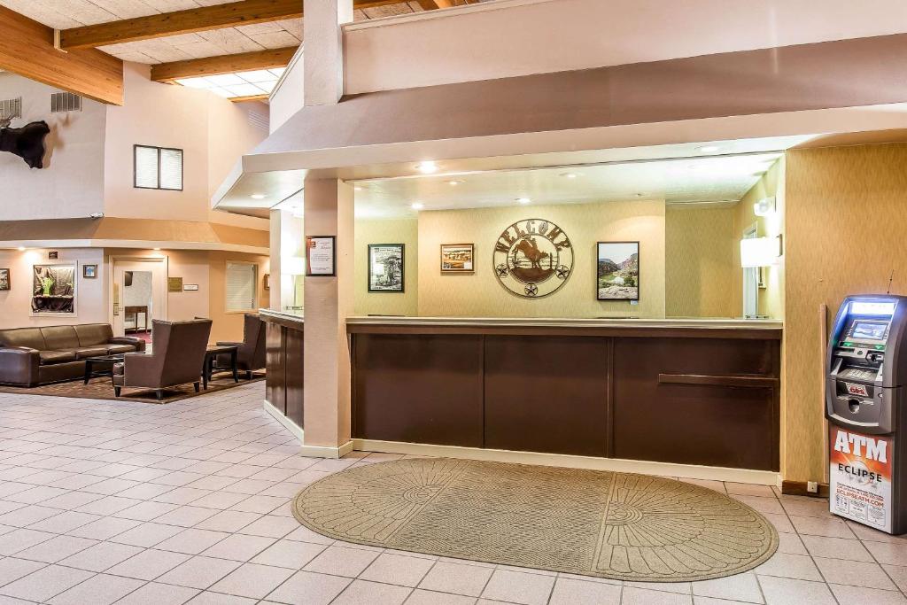 Quality Inn & Suites - main image