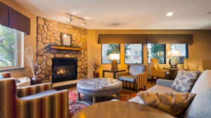 Best Western Plus Deer Park Hotel and Suites - image 2