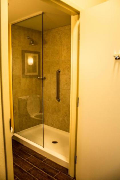 Hilton Garden Inn Pittsburgh/Cranberry - image 10