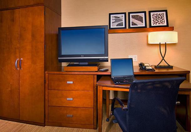 Courtyard by Marriott Pittsburgh North/Cranberry Woods - image 2