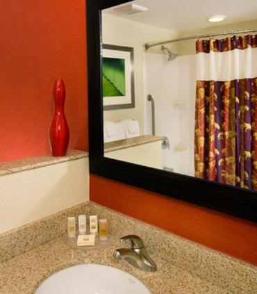 Courtyard by Marriott Pittsburgh North/Cranberry Woods - image 3