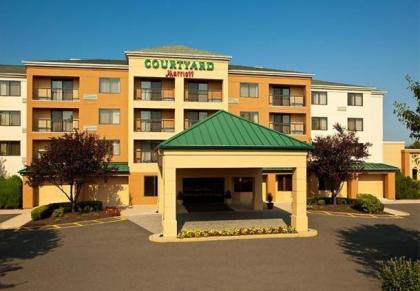 Courtyard by Marriot Cranbury South Brunswick - image 2