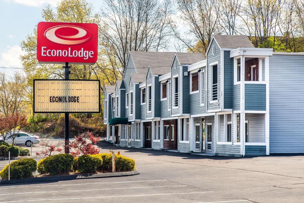 Econo Lodge Cranston - Providence - main image