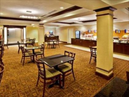 Holiday Inn Express Hotel & Suites Crawfordsville an IHG Hotel - image 14