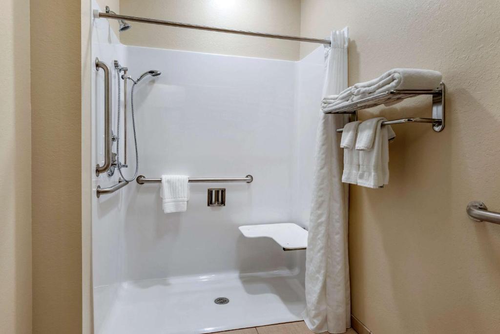 Comfort Inn Crawfordsville - image 5