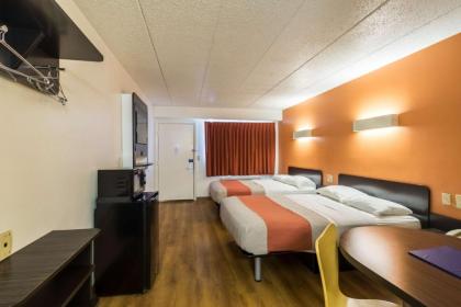 Motel 6-Crawfordsville IN - image 11