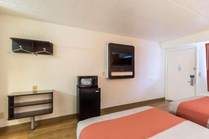 Motel 6-Crawfordsville IN - image 12