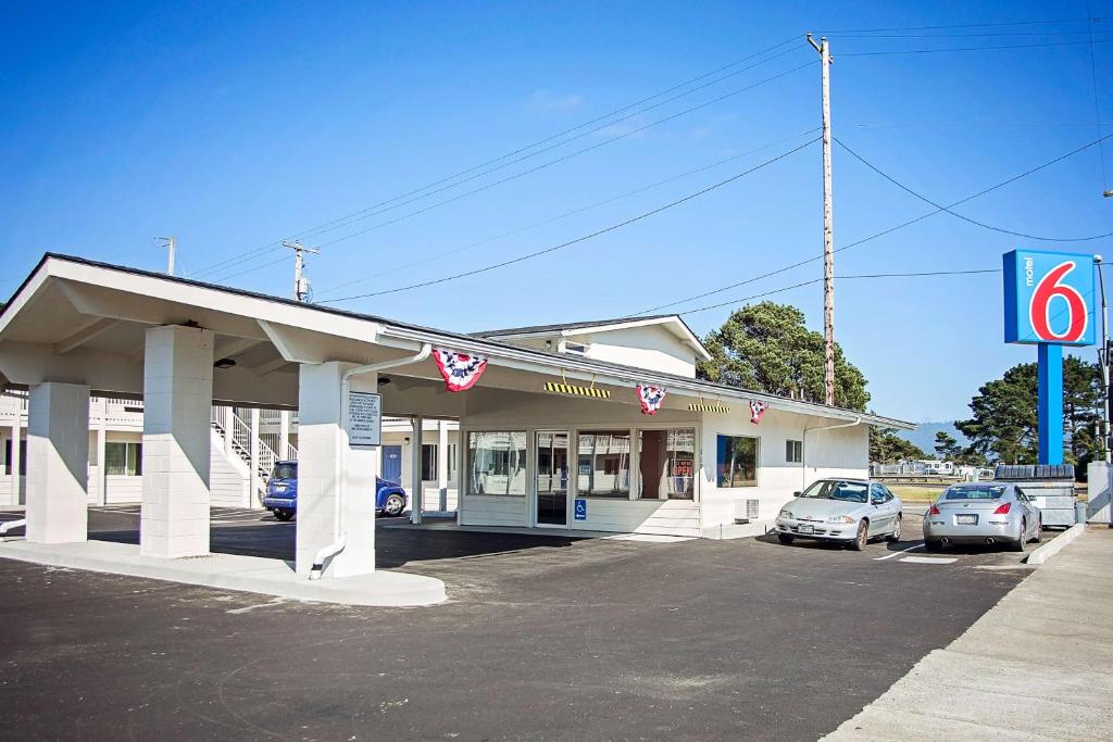 Motel 6-Crescent City CA - main image