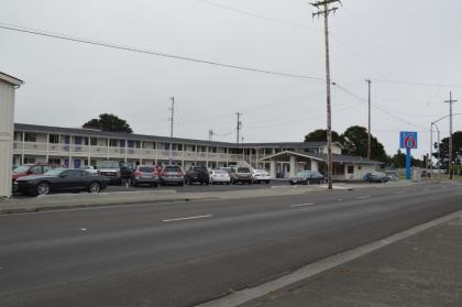 Motel 6-Crescent City CA - image 2