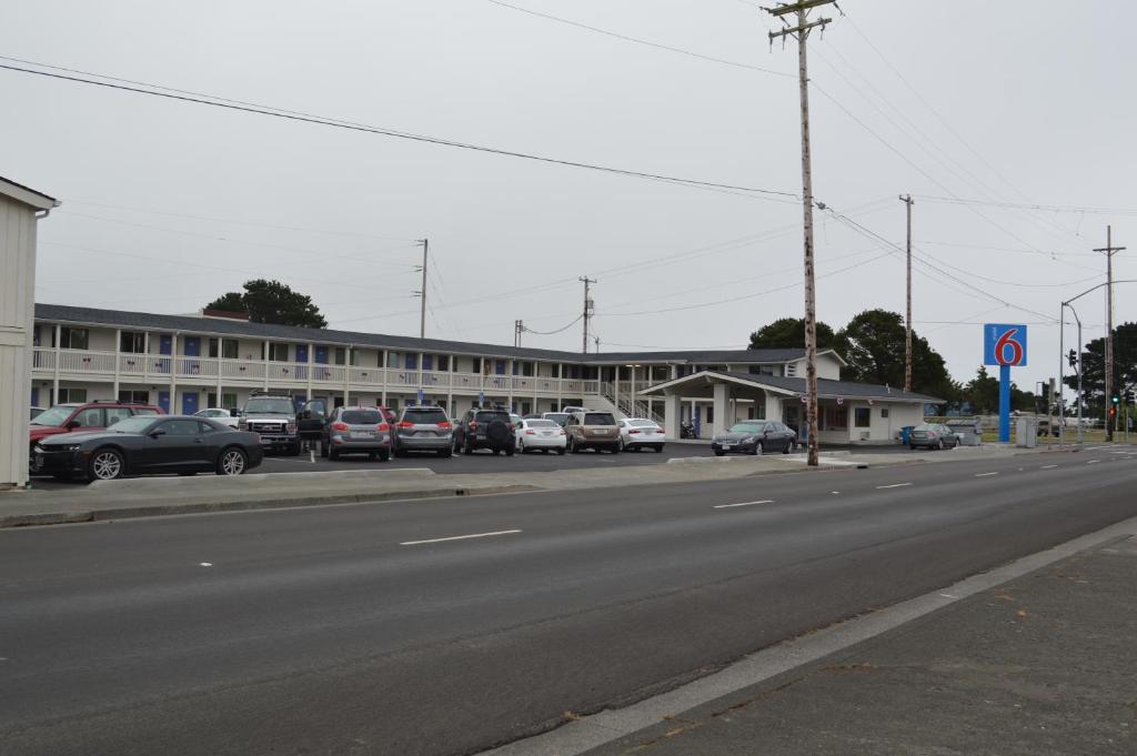 Motel 6-Crescent City CA - image 2