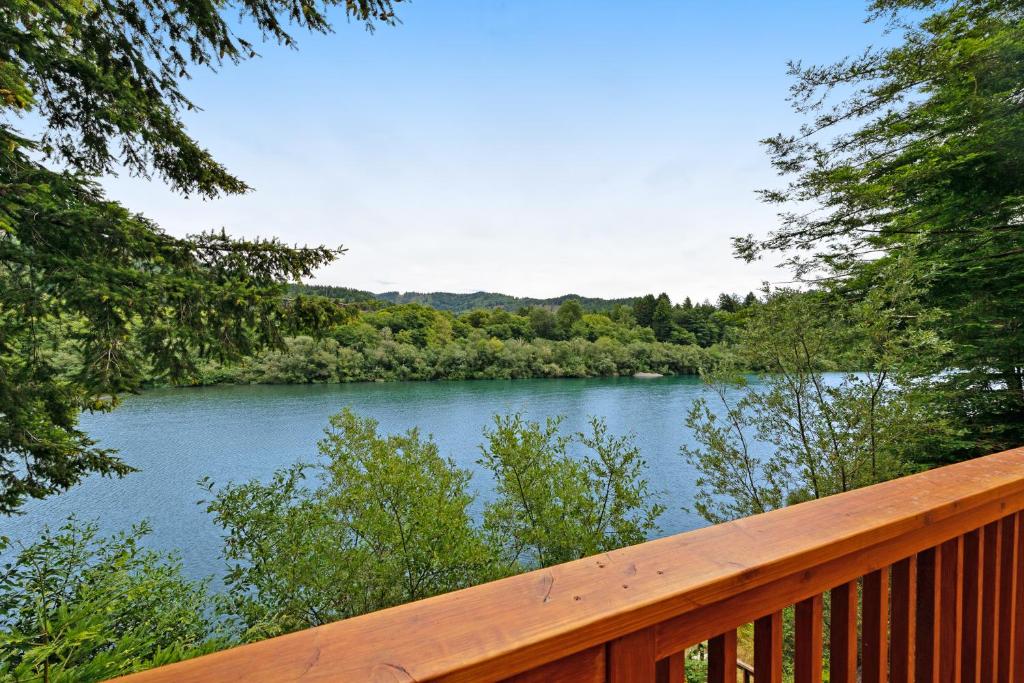 Redwoods on the River Retreat - main image