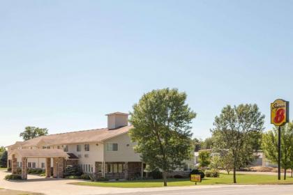 Super 8 by Wyndham Cresco IA Cresco