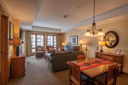 Updated 1 Bedroom Condo in Mountaineer Square condo - image 2