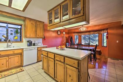 Secluded Cabin with Hot Tub - Walk to Lake Gregory! - image 11