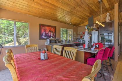 Crestline Area Escape with 3 Decks and Fire Pit! - image 5