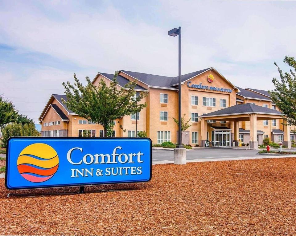 Comfort Inn & Suites Creswell - main image