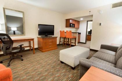 Drury Inn & Suites St. Louis Creve Coeur - image 6