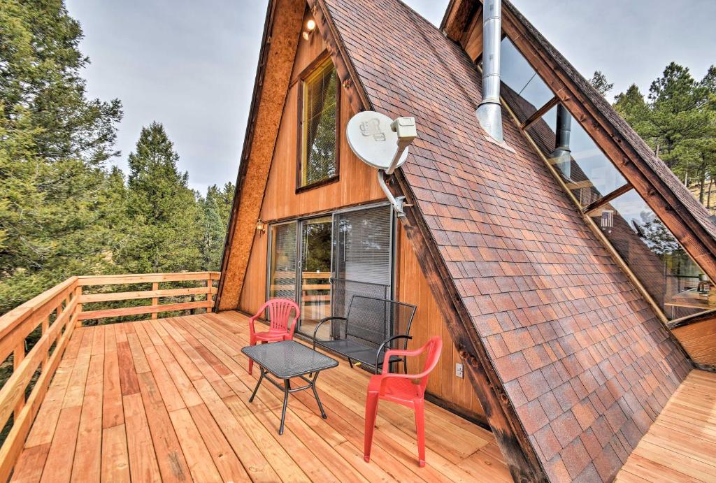 A-Frame Cabin with Mtn Views - 4 Mi to Cripple Creek! - main image