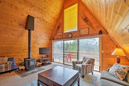 A-Frame Cabin with Mtn Views - 4 Mi to Cripple Creek! - image 4