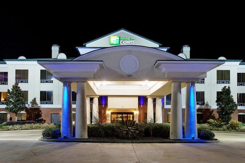 Holiday Inn Express Crockett - main image