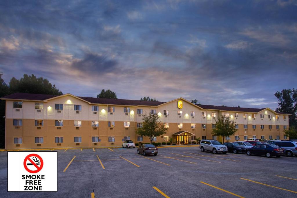 Super 8 by Wyndham Cromwell/Middletown - main image