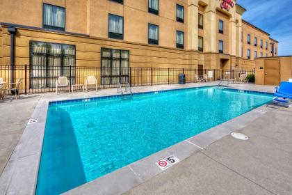 Hampton Inn Crossville - image 9