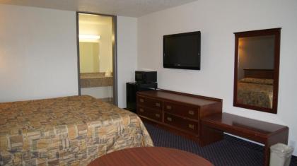 Executive Inn - image 10