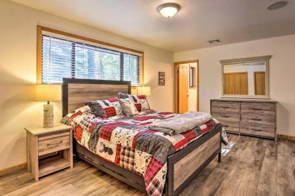 Upscale Cabin with Mountain Views and Large Game Room! - image 11