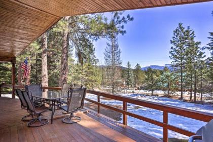 Upscale Cabin with Mountain Views and Large Game Room! - image 2