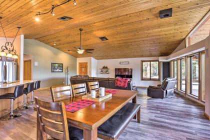 Upscale Cabin with Mountain Views and Large Game Room! - image 6