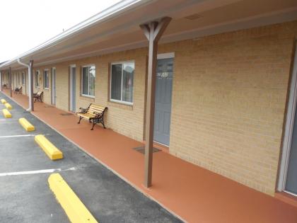 River Heights Motel - image 11