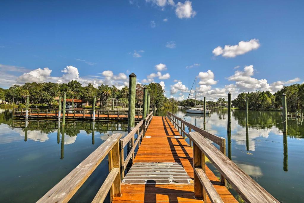 Crystal River House with Access to Dock Gulf 7 Mi! - main image